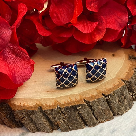 Silver and Blue Glass Crosshatch Moroccan Mosaic Cufflinks - Picture 8 of 16